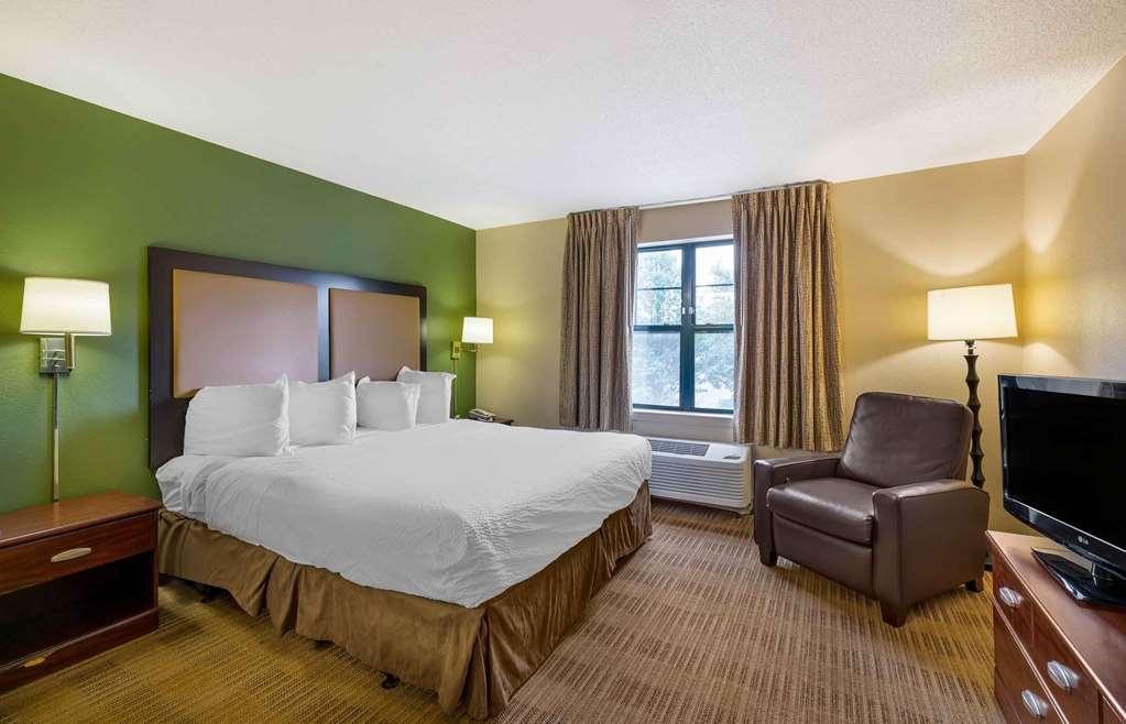 Extended Stay America Select Suites - Appleton - Fox Cities Room photo