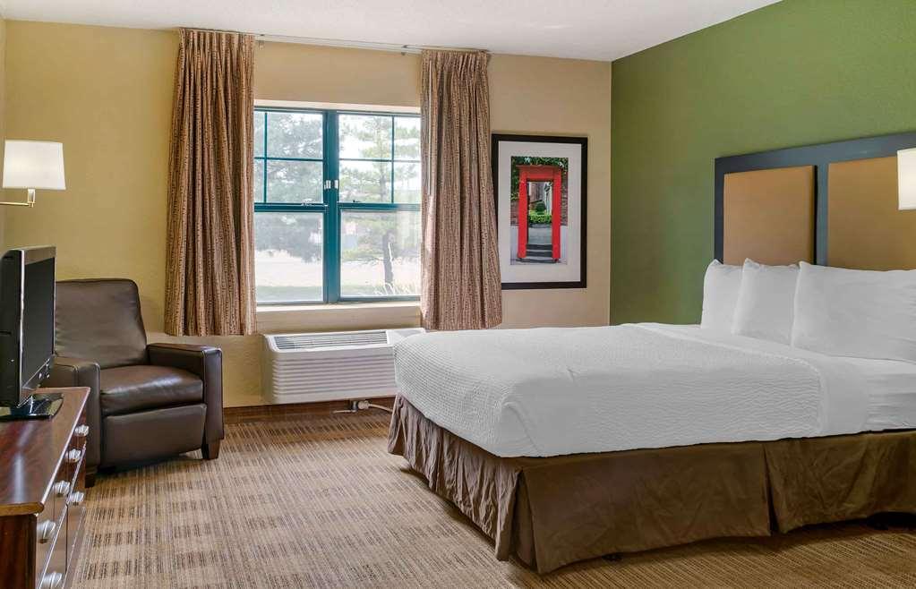 Extended Stay America Select Suites - Appleton - Fox Cities Room photo